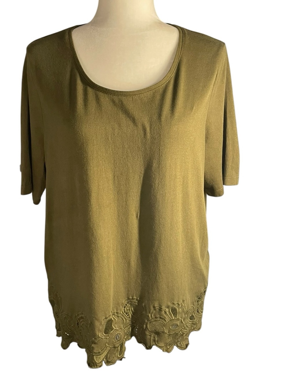 Chico's Olive Green Embroidered Hem Tunic Top Size 2 L Short Sleeve Lightweight